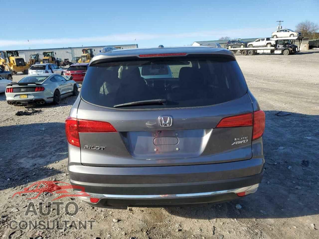 HONDA PILOT 2018 - 5FNYF6H00JB039246