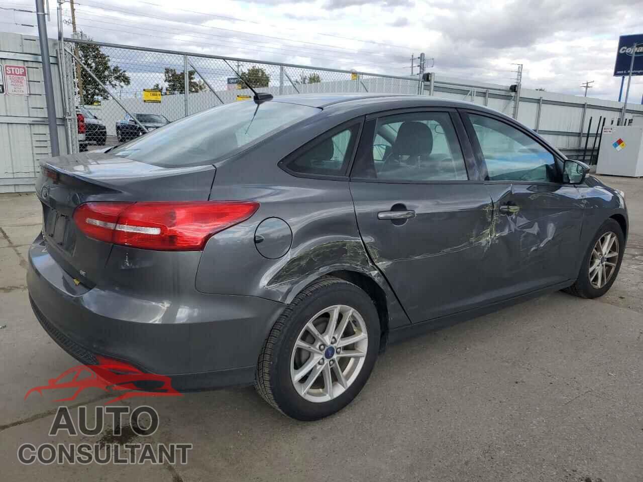FORD FOCUS 2017 - 1FADP3F26HL300648
