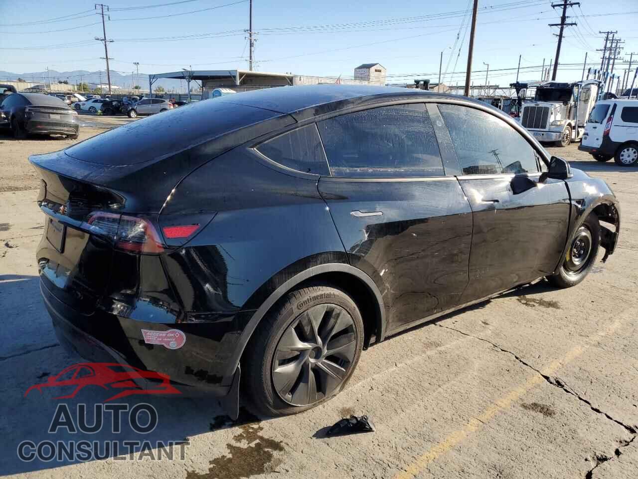TESLA MODEL Y 2024 - 7SAYGDED9RF121533