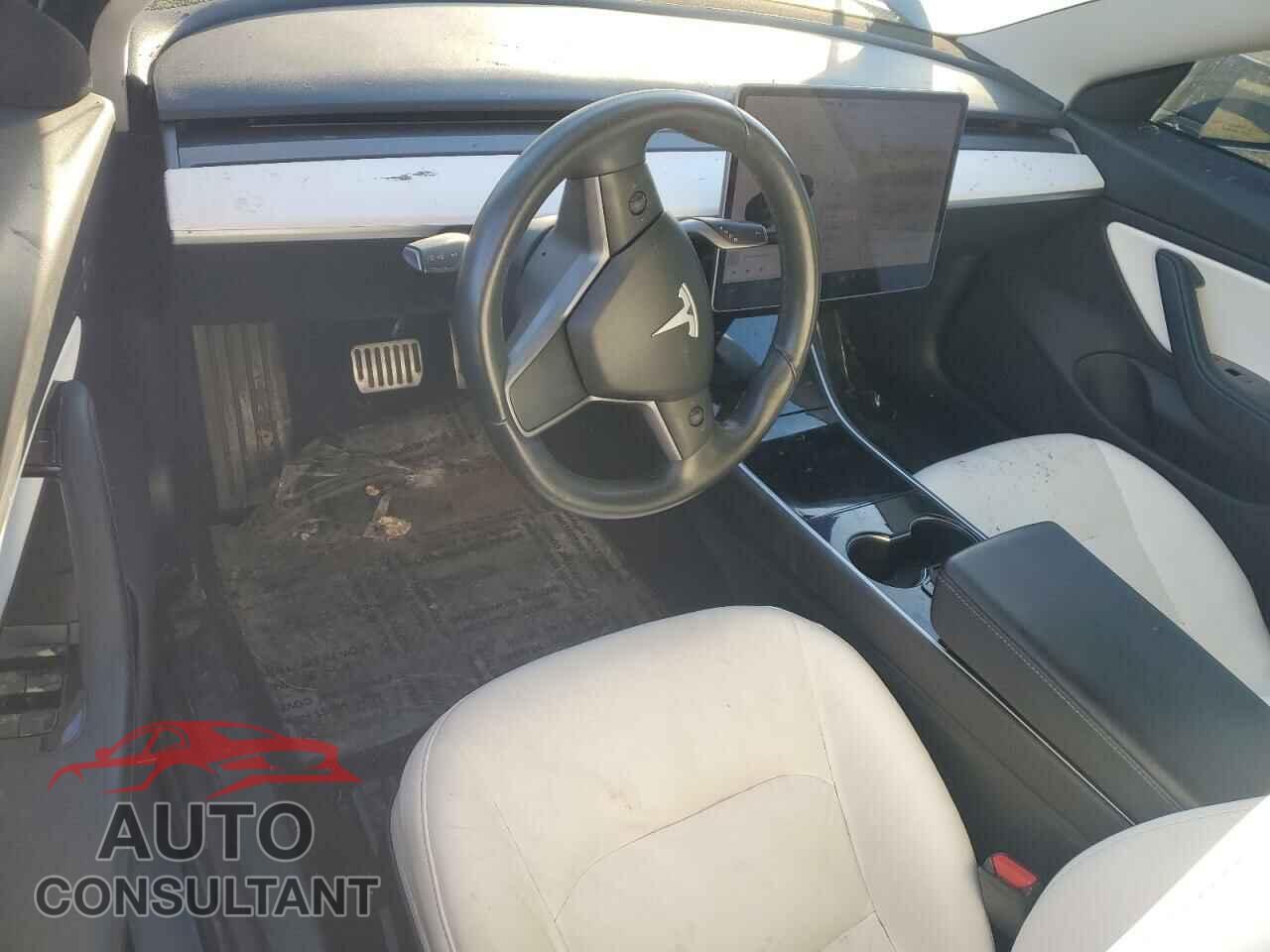 TESLA MODEL 3 2018 - 5YJ3E1EB9JF075202