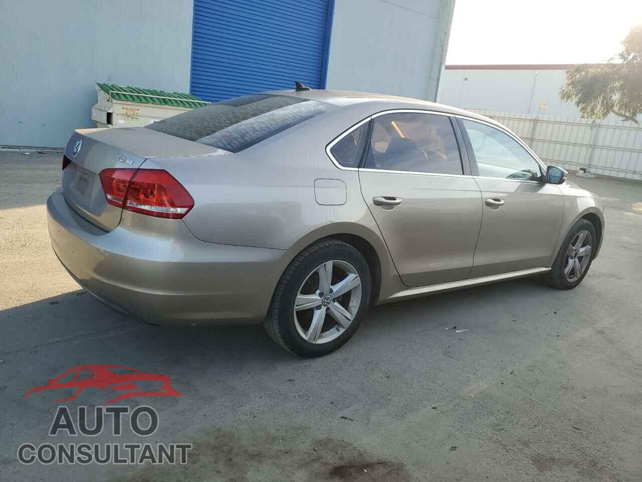 VOLKSWAGEN PASSAT 2015 - 1VWBT7A34FC015770