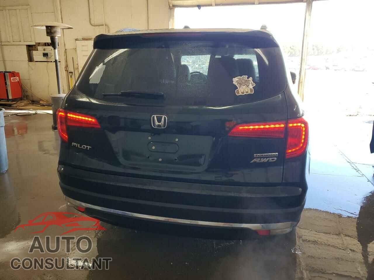 HONDA PILOT 2017 - 5FNYF6H90HB057304