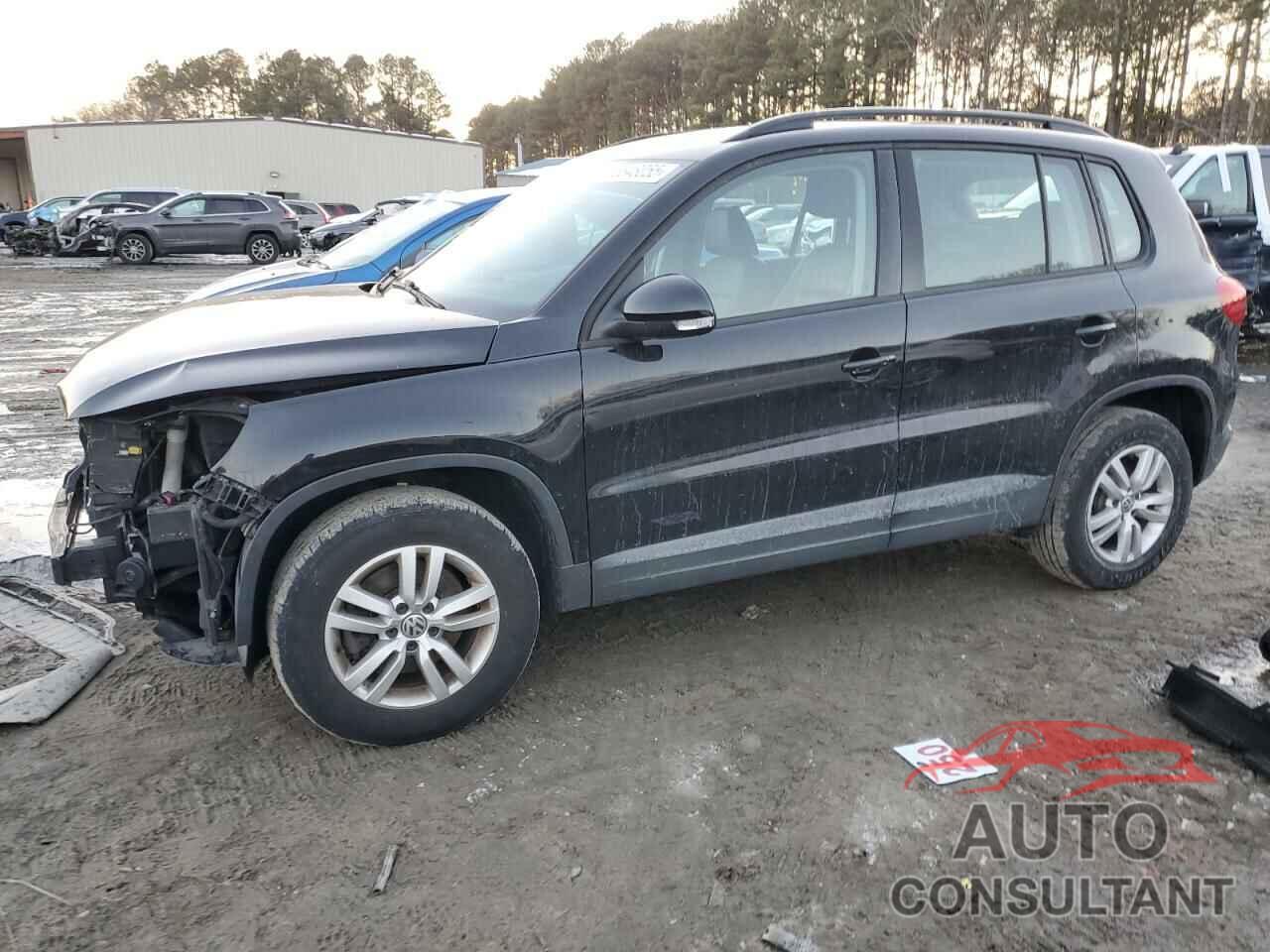 VOLKSWAGEN TIGUAN 2017 - WVGBV7AX5HK032842