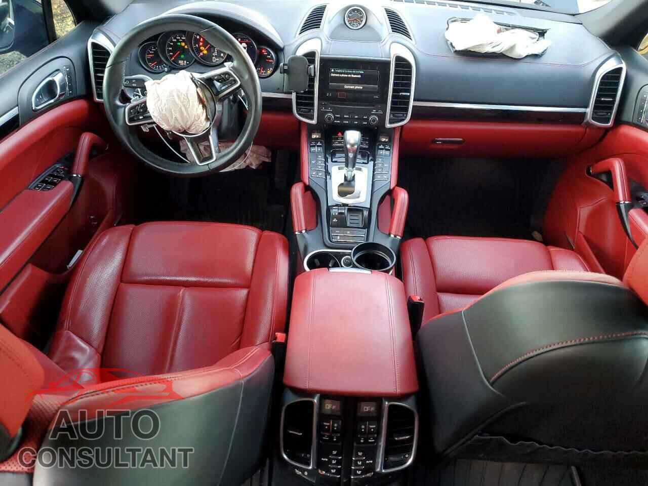 PORSCHE CAYENNE 2017 - WP1AA2A24HKA83301
