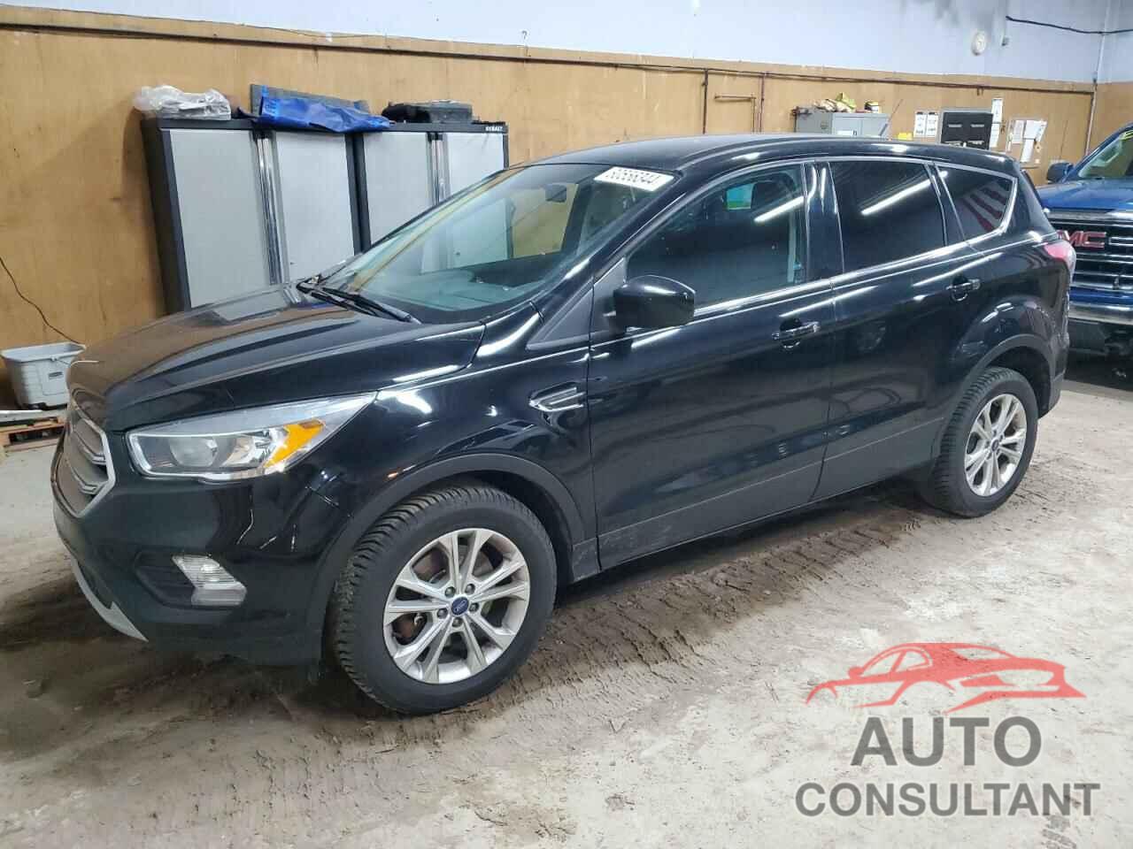 FORD ESCAPE 2017 - 1FMCU9G9XHUC86904
