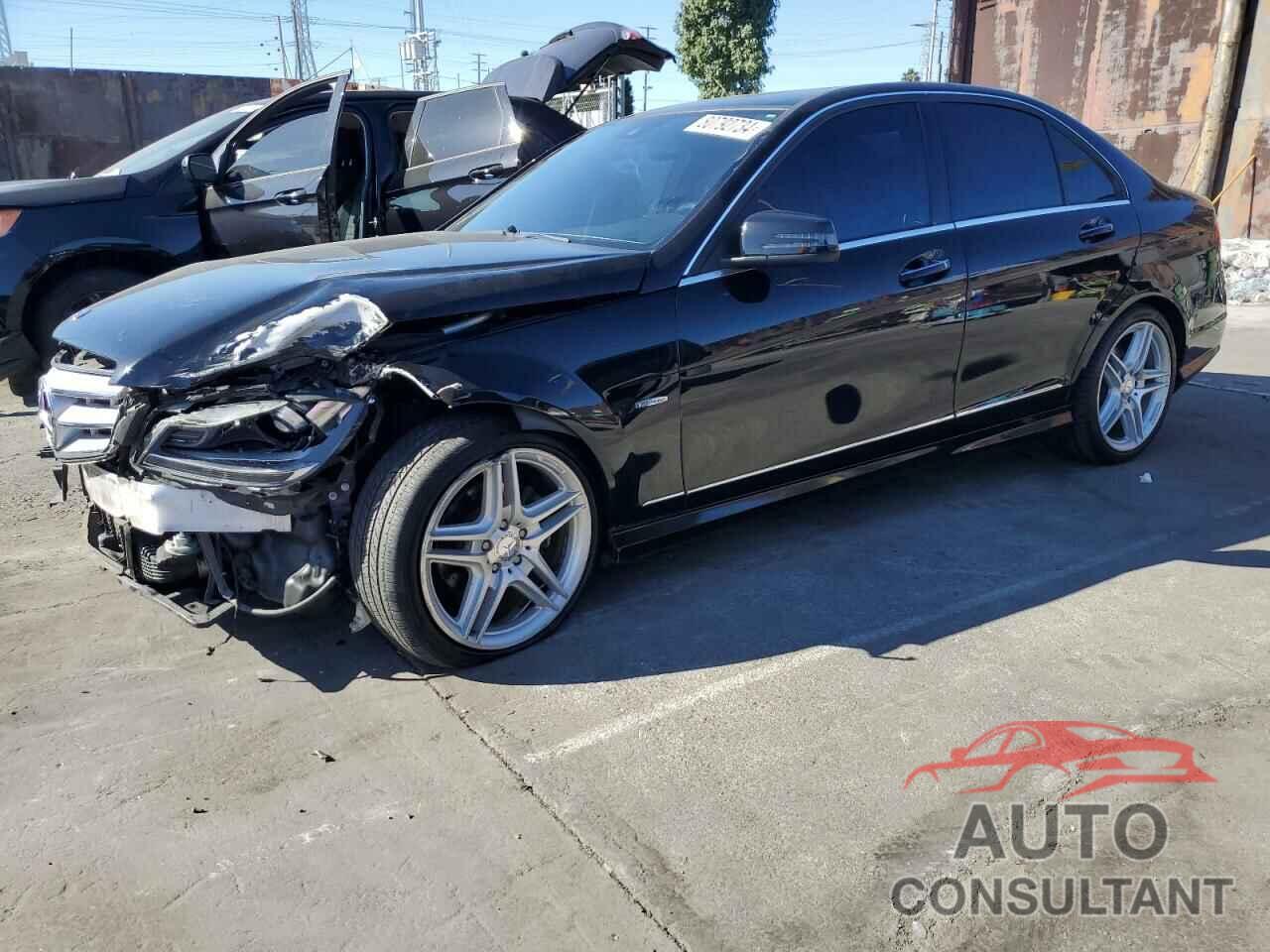 MERCEDES-BENZ C-CLASS 2012 - WDDGF4HB9CA609098
