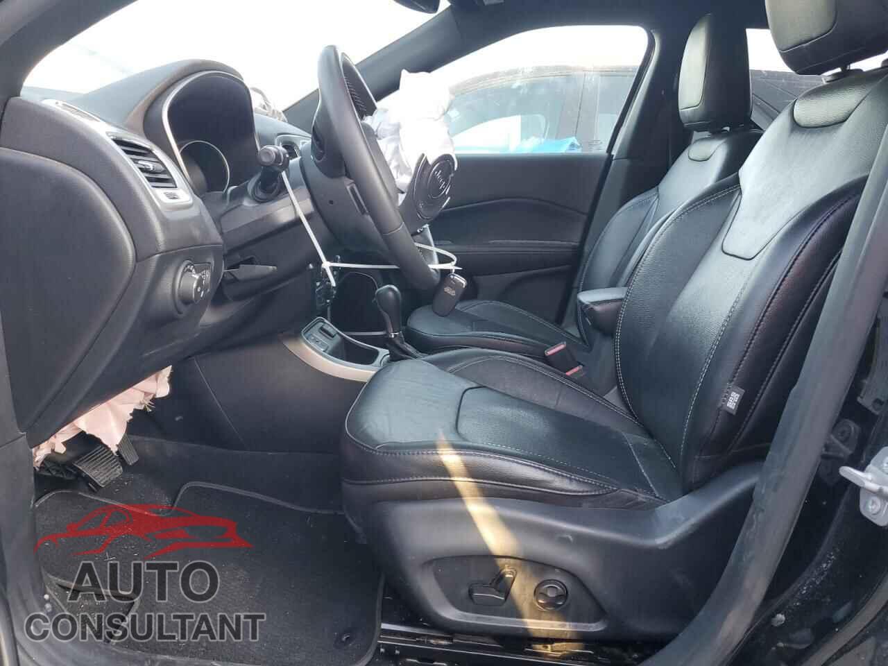 JEEP COMPASS 2021 - 3C4NJCEB2MT559752