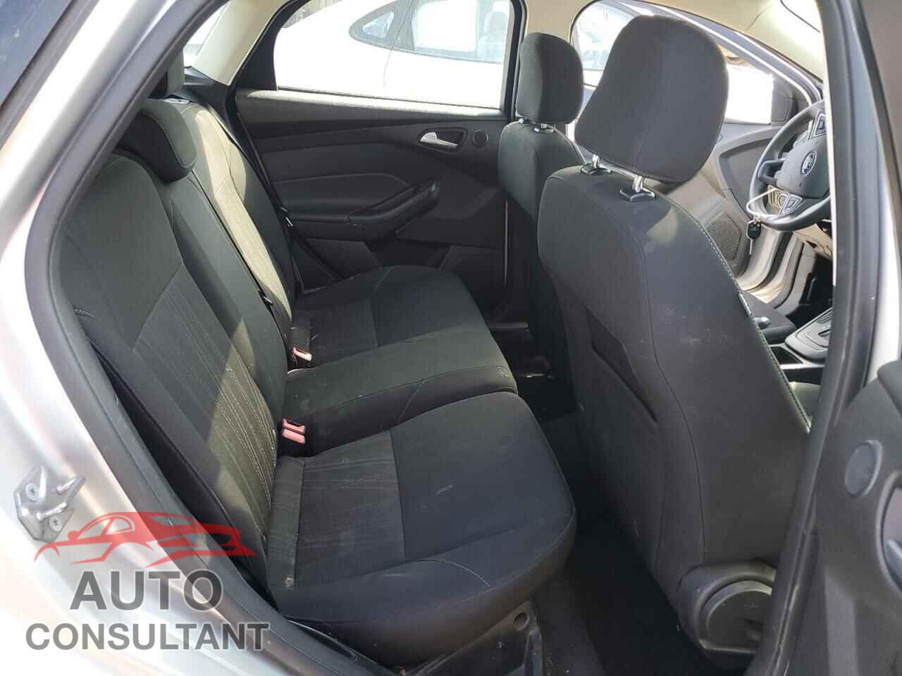FORD FOCUS 2017 - 1FADP3M21HL264550