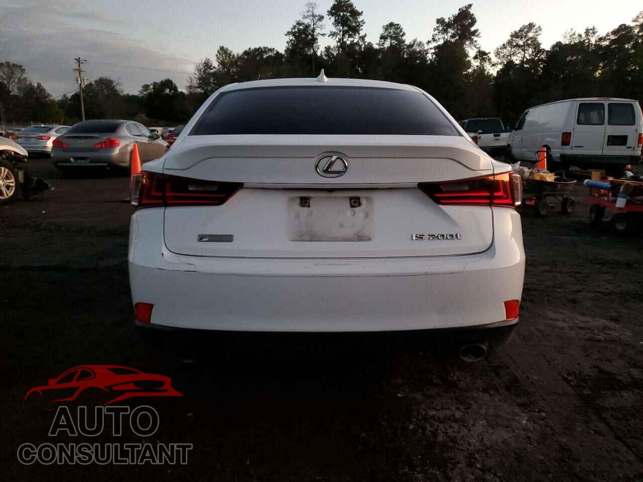 LEXUS IS 2016 - JTHBA1D29G5002364