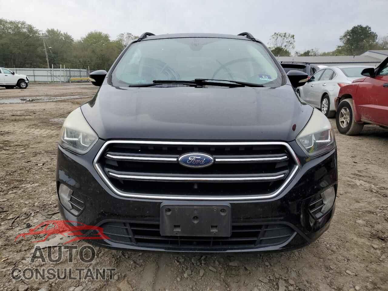 FORD ESCAPE 2017 - 1FMCU9JD7HUD63550