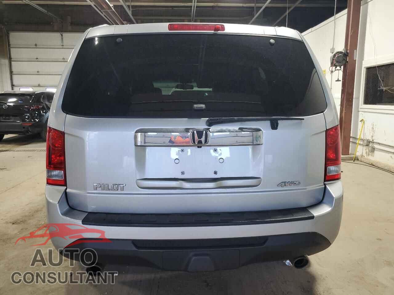 HONDA PILOT 2013 - 5FNYF4H5XDB016593