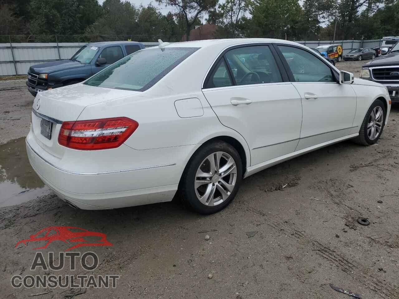 MERCEDES-BENZ E-CLASS 2011 - WDDHF5GB8BA512629