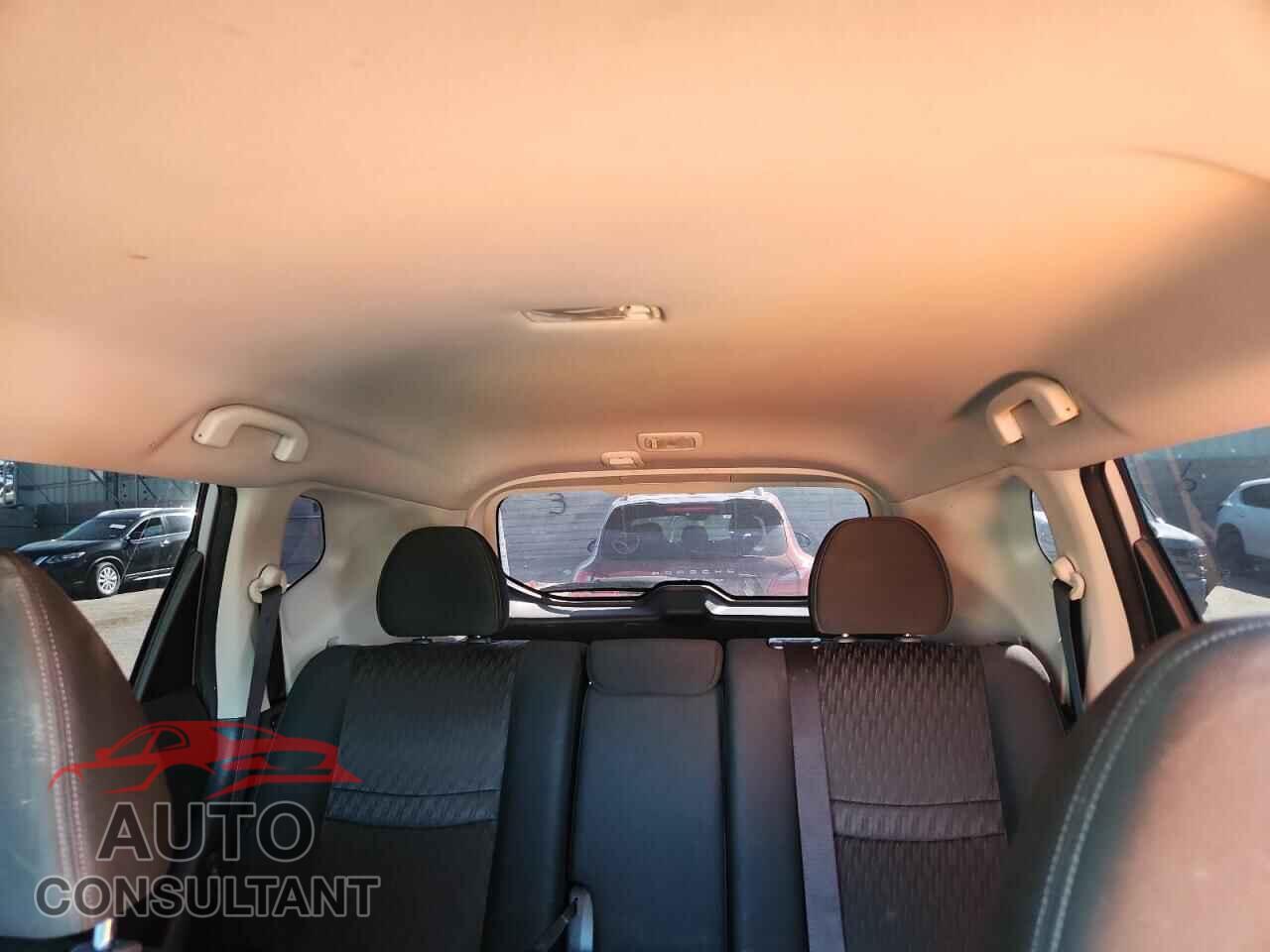 NISSAN ROGUE 2017 - KNMAT2MV8HP608753