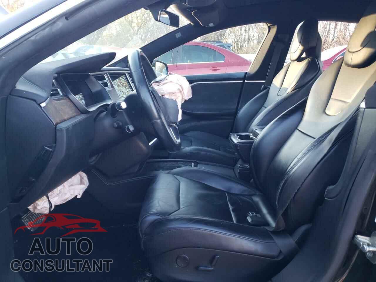 TESLA MODEL S 2017 - 5YJSA1E23HF201135
