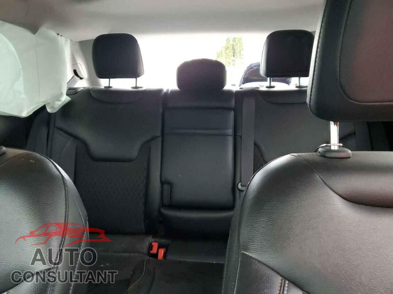 JEEP COMPASS 2018 - 3C4NJDBB8JT239907