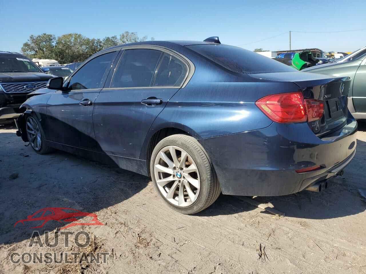BMW 3 SERIES 2013 - WBA3B5G54DNS03615
