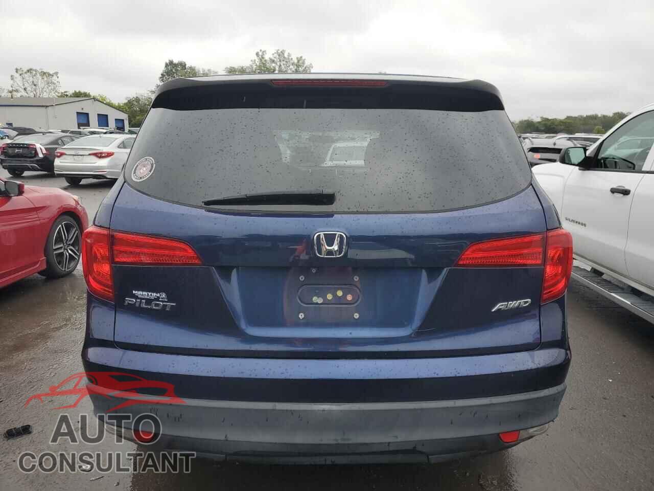 HONDA PILOT 2016 - 5FNYF6H11GB090465