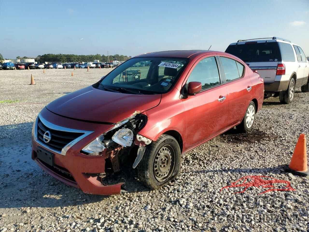 NISSAN VERSA 2018 - 3N1CN7AP5JL884673