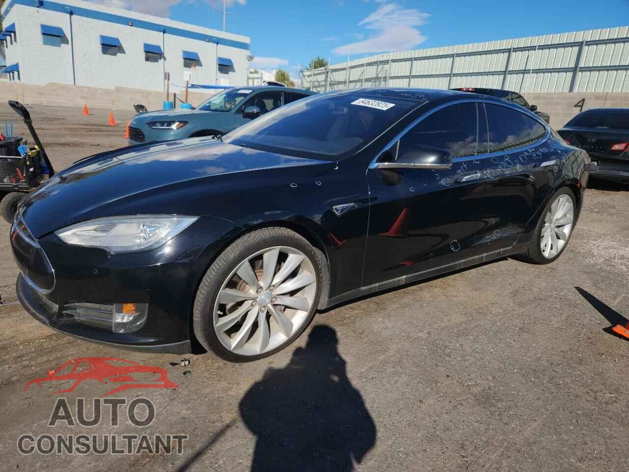 TESLA MODEL S 2013 - 5YJSA1DP6DFP22647
