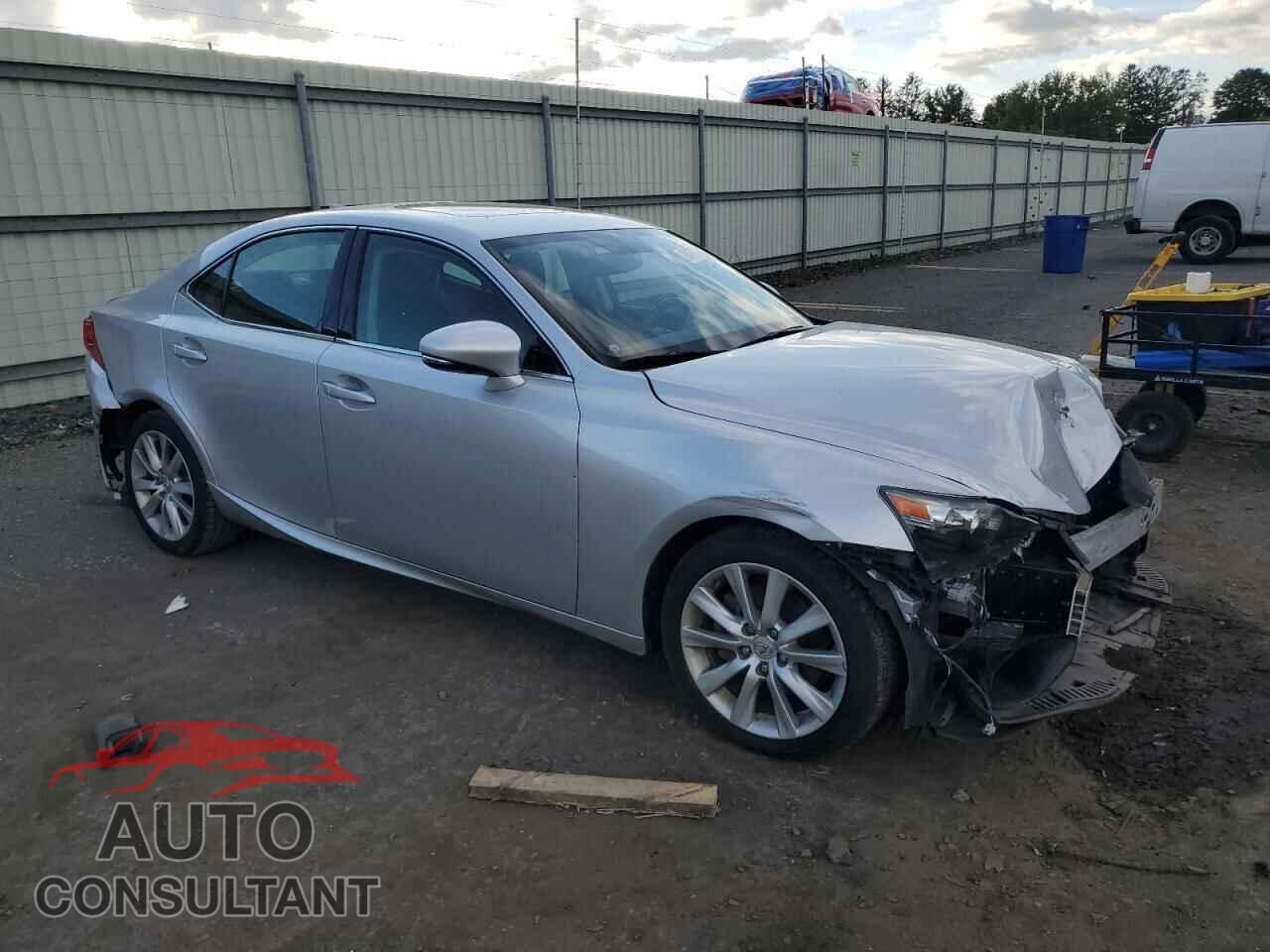 LEXUS IS 2014 - JTHCF1D25E5010447