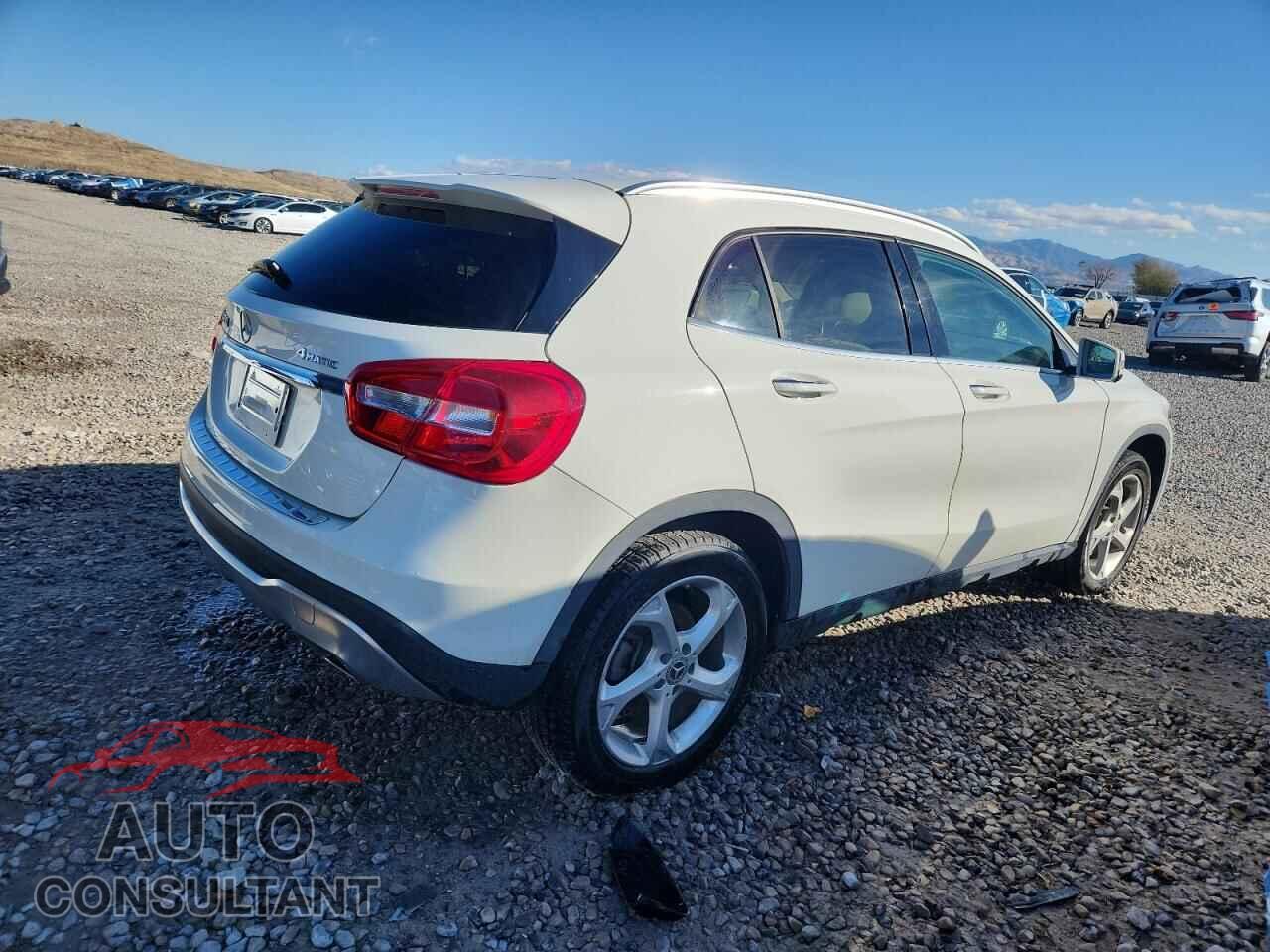 MERCEDES-BENZ GLA-CLASS 2018 - WDCTG4GB2JJ405015