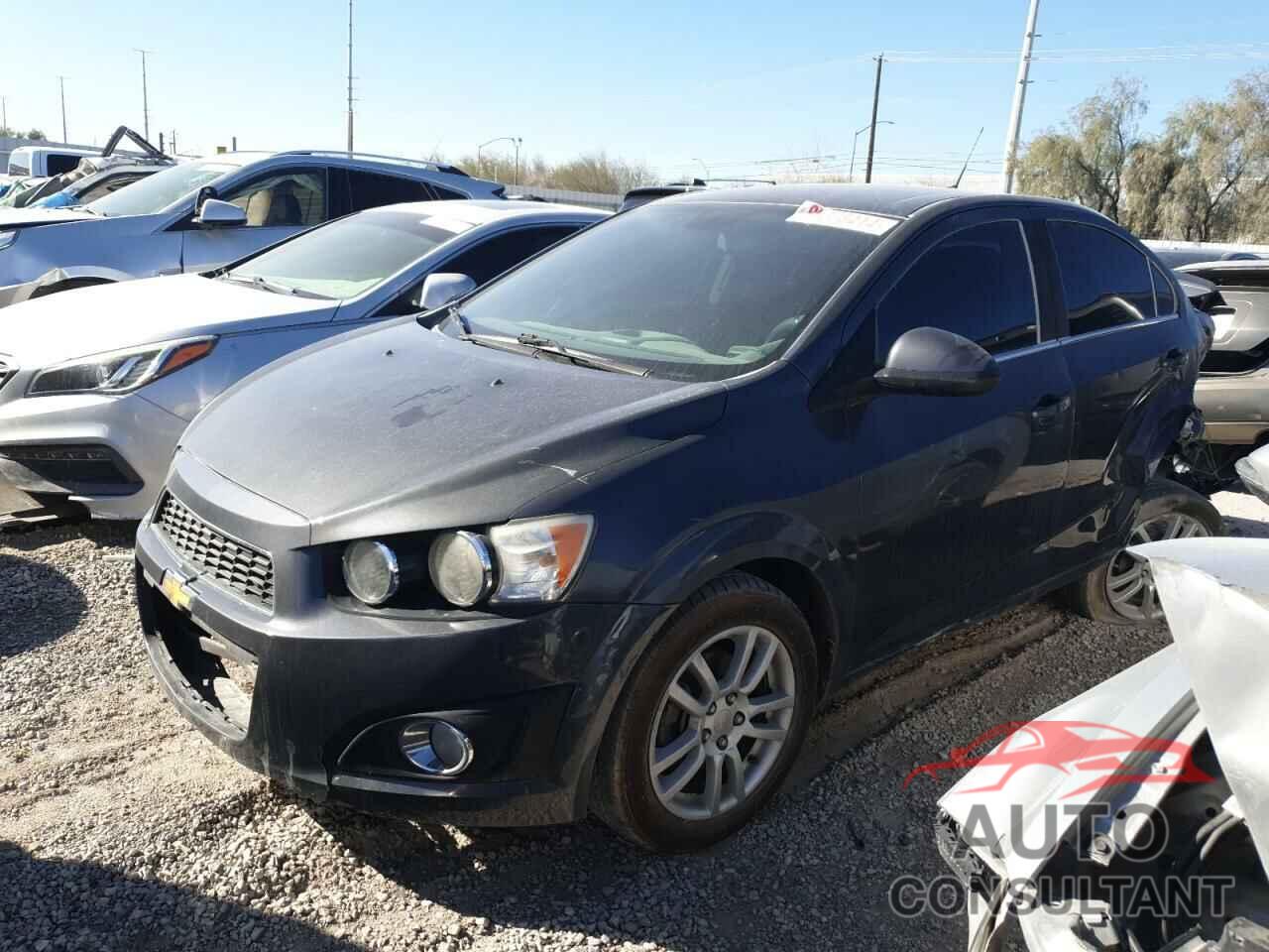 CHEVROLET SONIC 2013 - 1G1JC5SG2D4161606