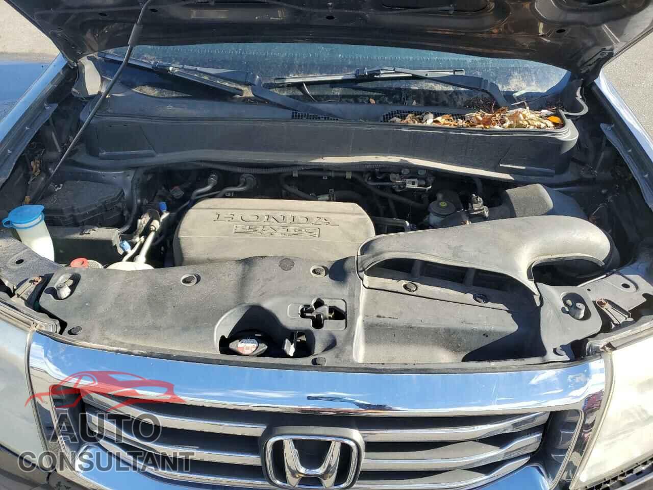 HONDA PILOT 2015 - 5FNYF4H68FB074956