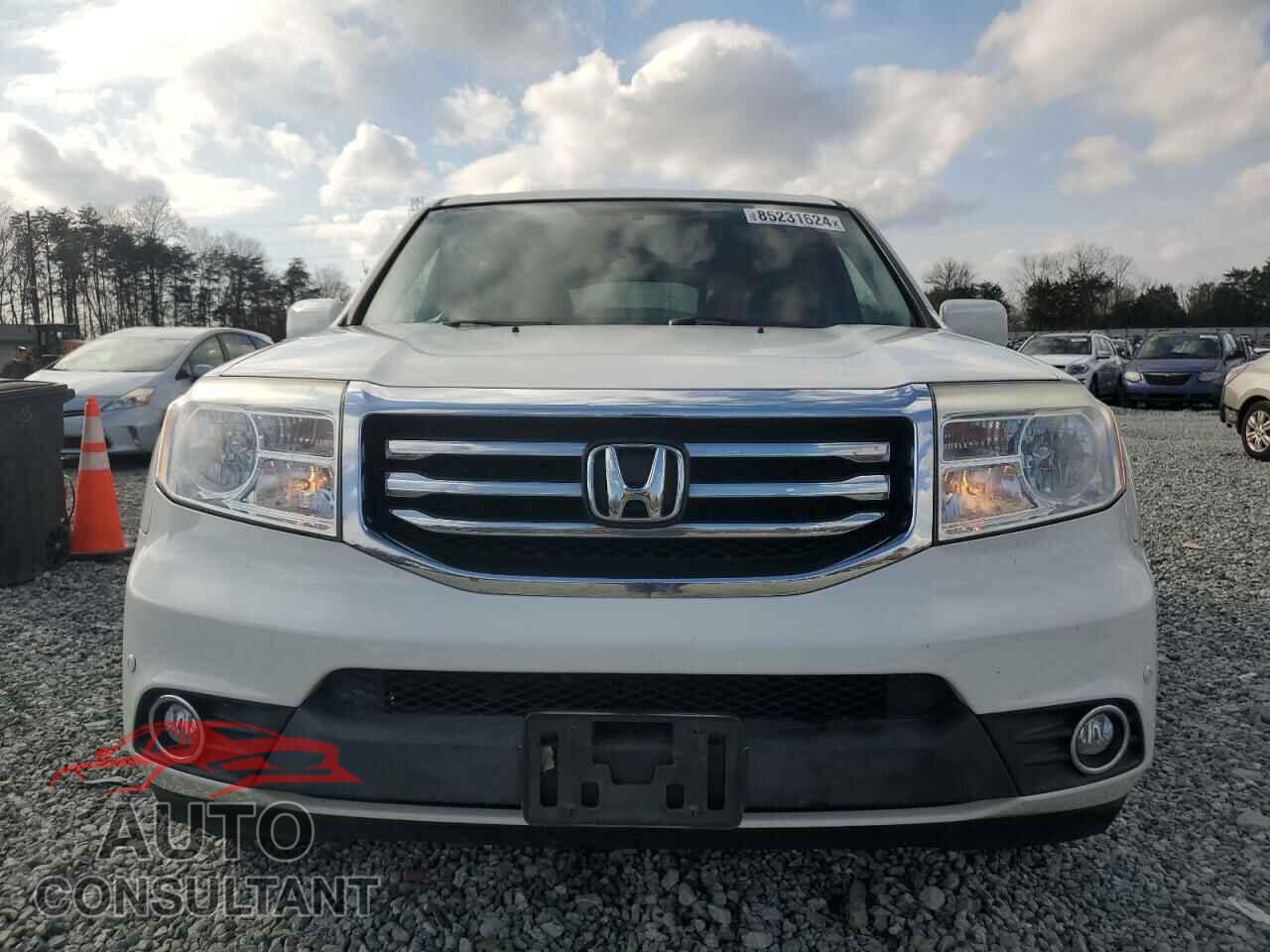 HONDA PILOT 2013 - 5FNYF4H94DB068417