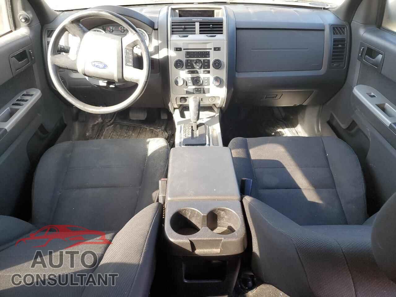 FORD ESCAPE 2010 - 1FMCU9D77AKB73688