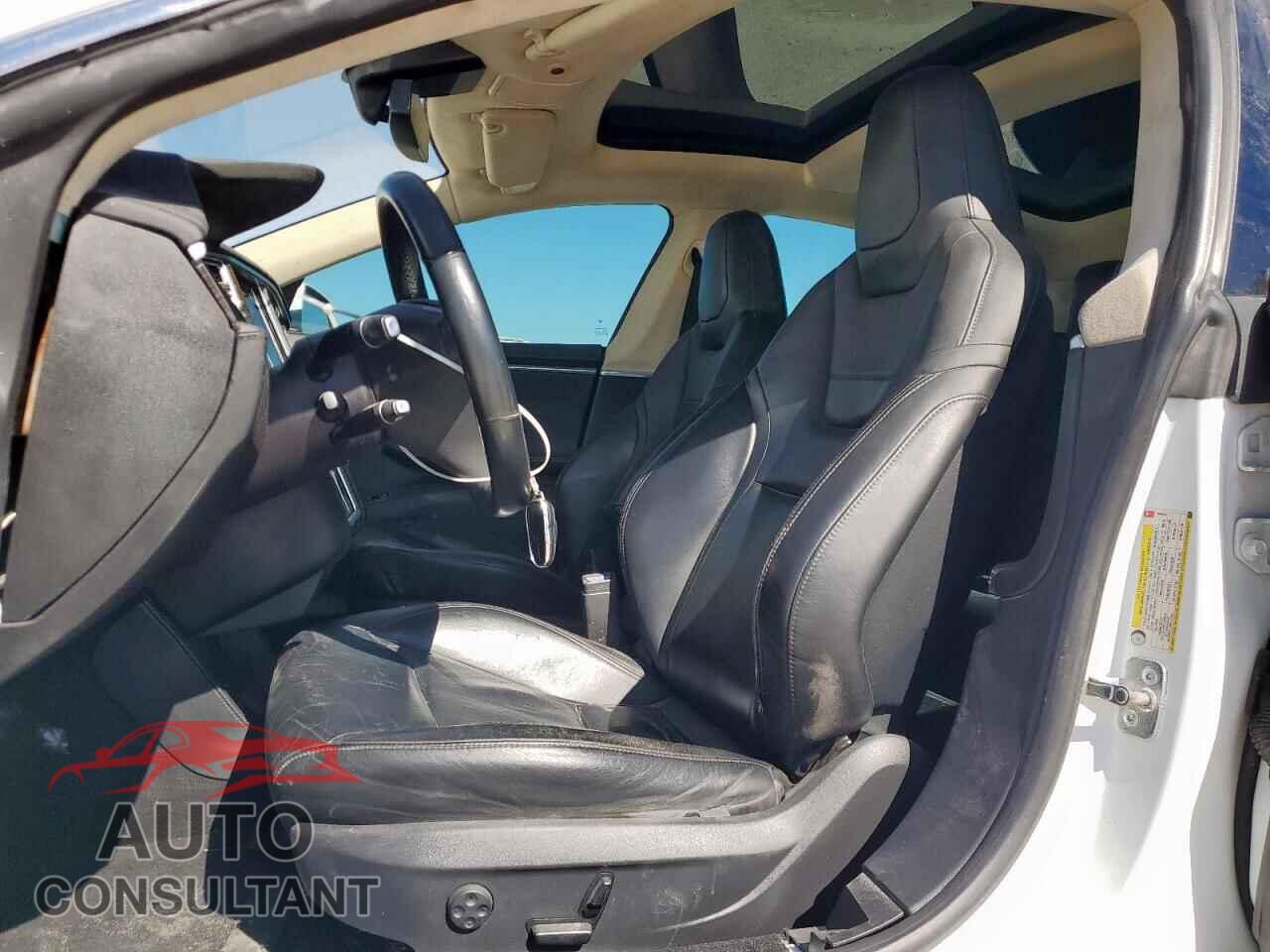 TESLA MODEL S 2015 - 5YJSA1H48FF090026