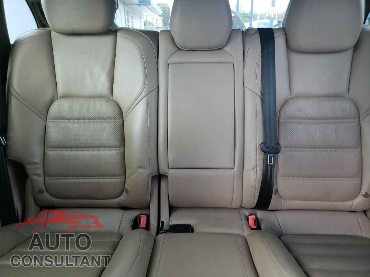 PORSCHE CAYENNE 2012 - WP1AC2A27CLA82138
