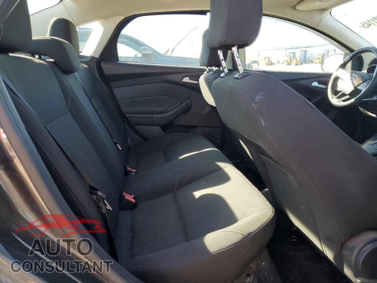 FORD FOCUS 2016 - 1FADP3F28GL296939