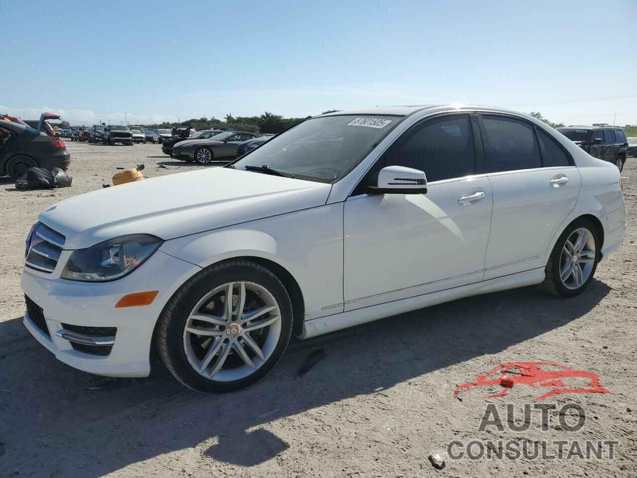 MERCEDES-BENZ C-CLASS 2013 - WDDGF4HB3DA852990