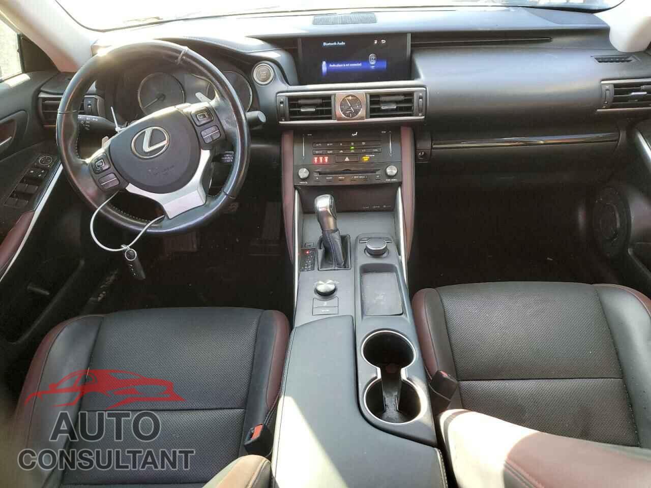 LEXUS IS 2017 - JTHBA1D25H5046377