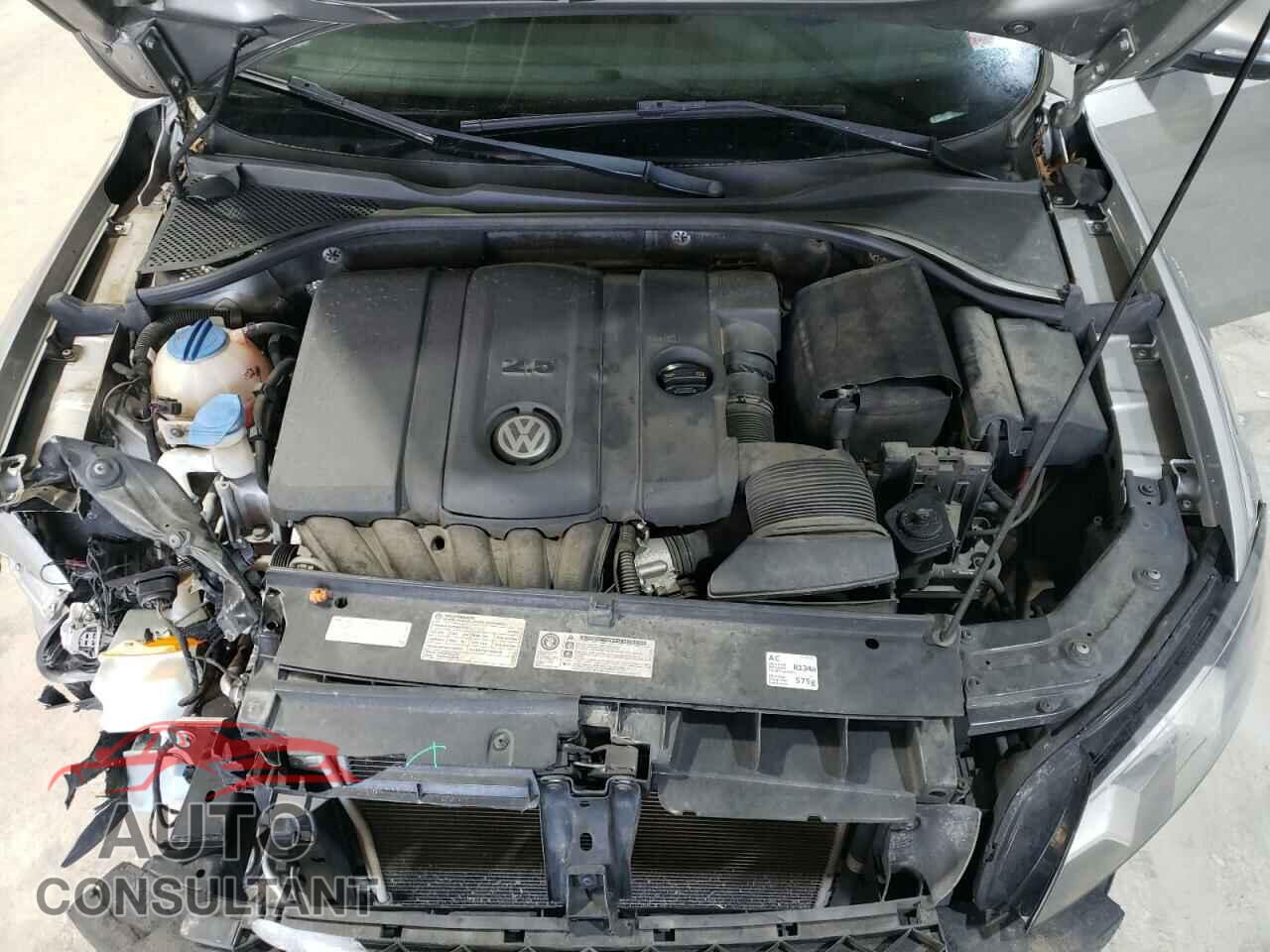VOLKSWAGEN PASSAT 2012 - 1VWBP7A32CC012477