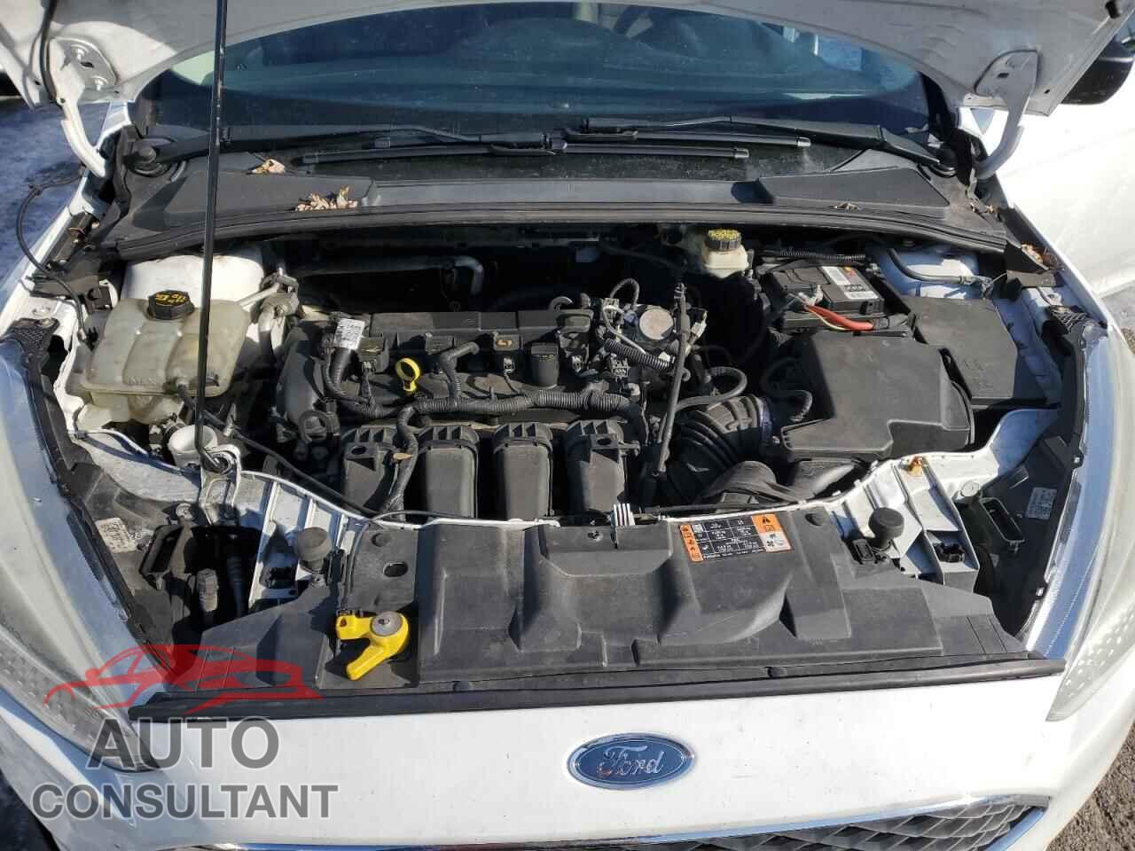 FORD FOCUS 2017 - 1FADP3E26HL315071