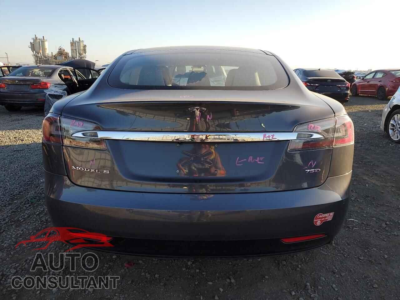 TESLA MODEL S 2017 - 5YJSA1E25HF199405