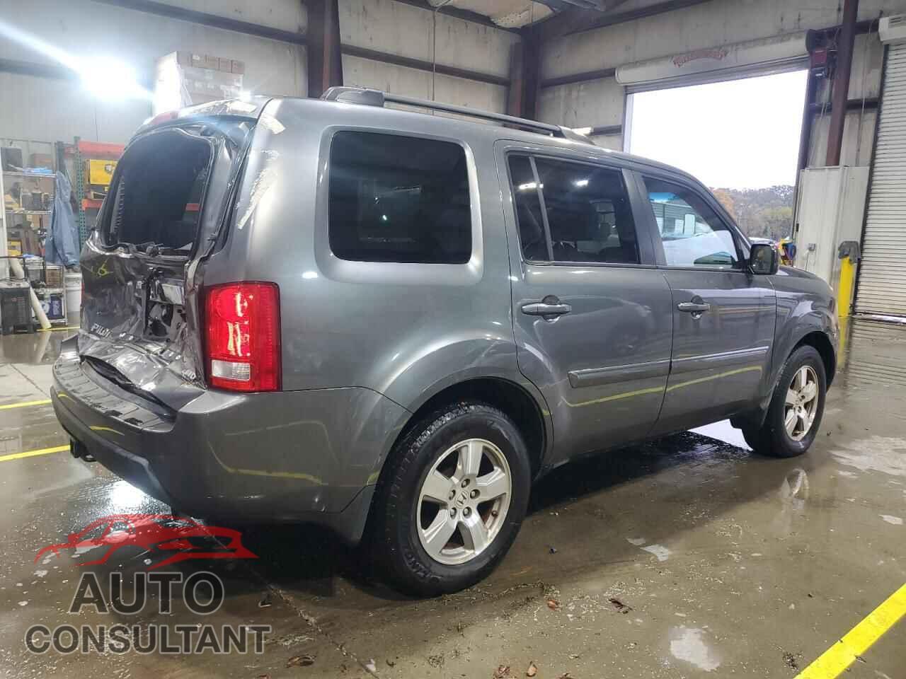 HONDA PILOT 2011 - 5FNYF4H67BB033065