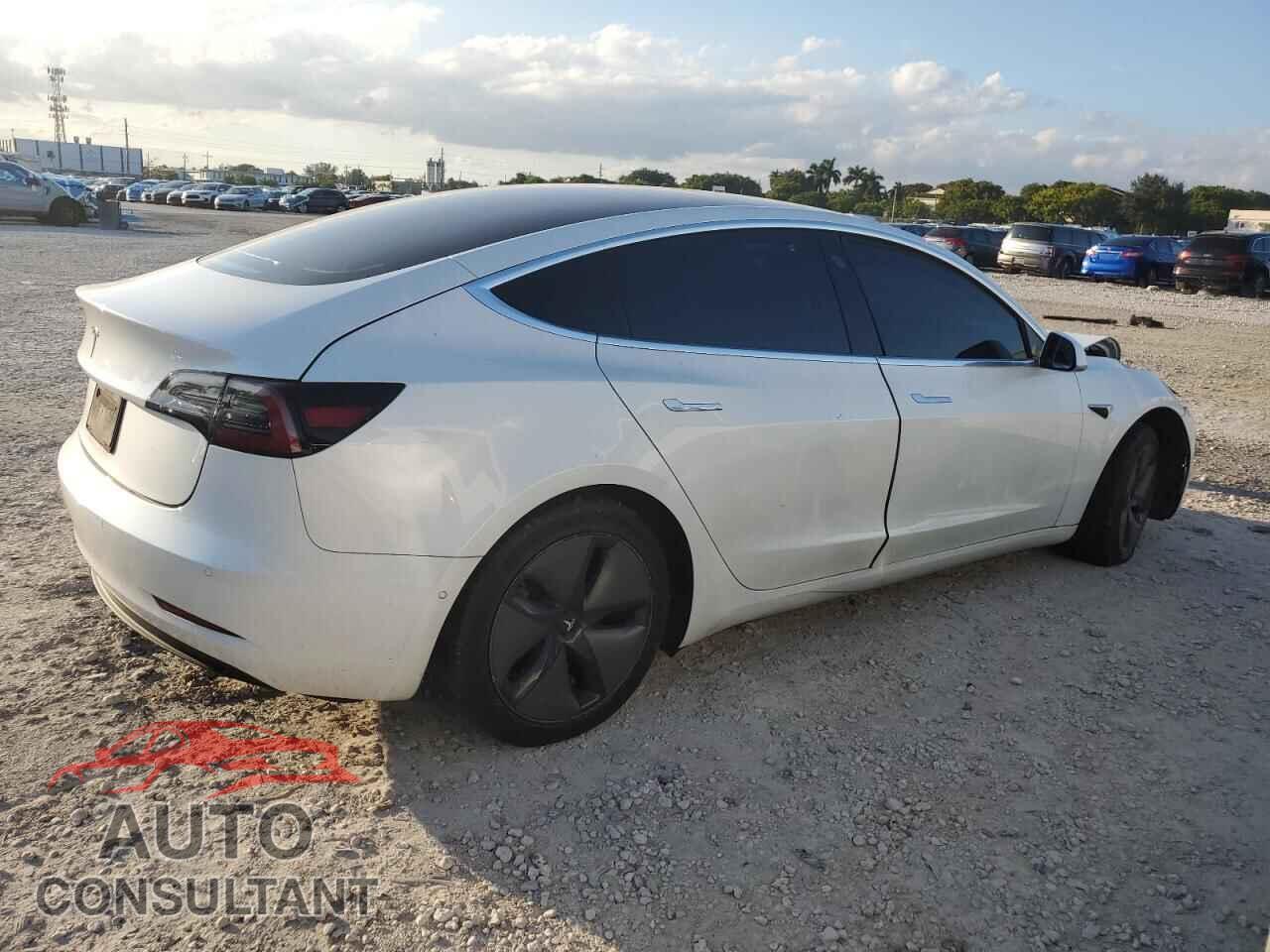 TESLA MODEL 3 2020 - 5YJ3E1EA8LF737166