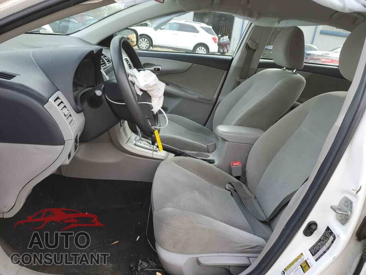 TOYOTA COROLLA 2013 - 2T1BU4EE5DC103824