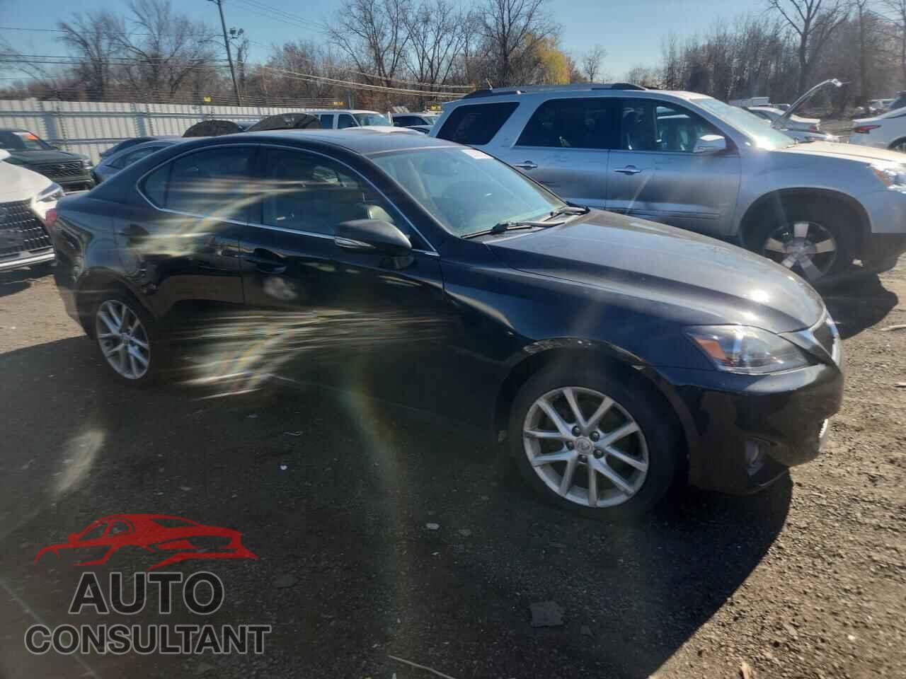 LEXUS IS 2013 - JTHCF5C27D5062573