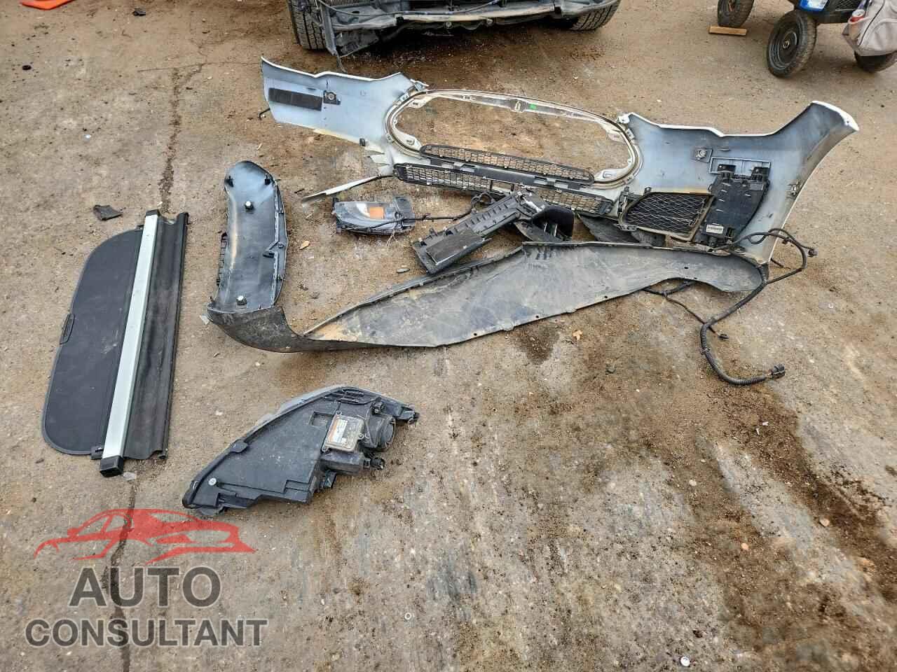 TESLA MODEL S 2015 - 5YJSA1E26FF111152
