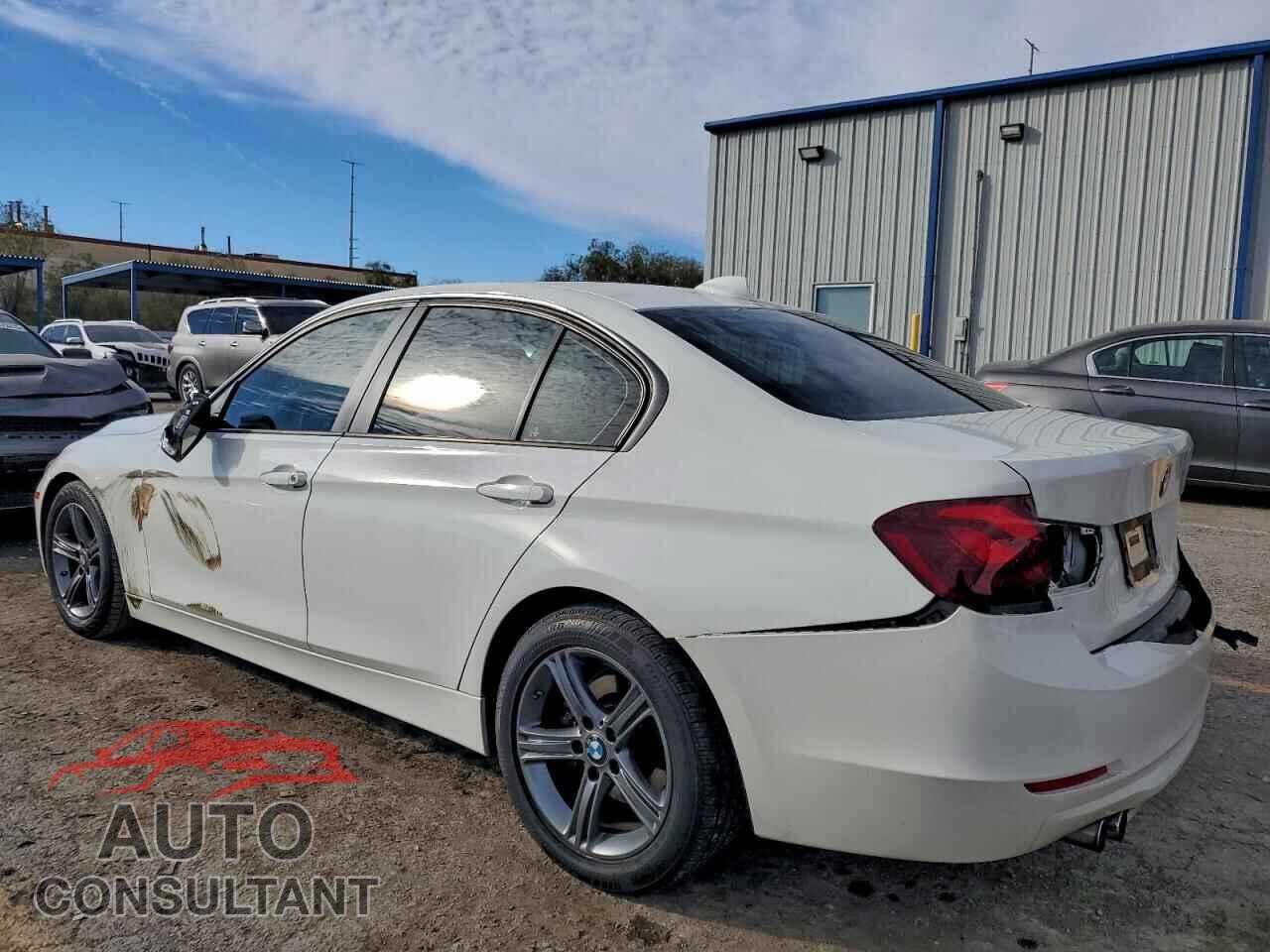 BMW 3 SERIES 2013 - WBA3C1C55DF444010