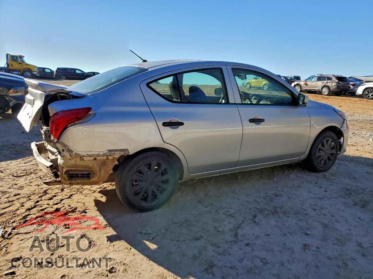 NISSAN VERSA 2019 - 3N1CN7AP3KL871034