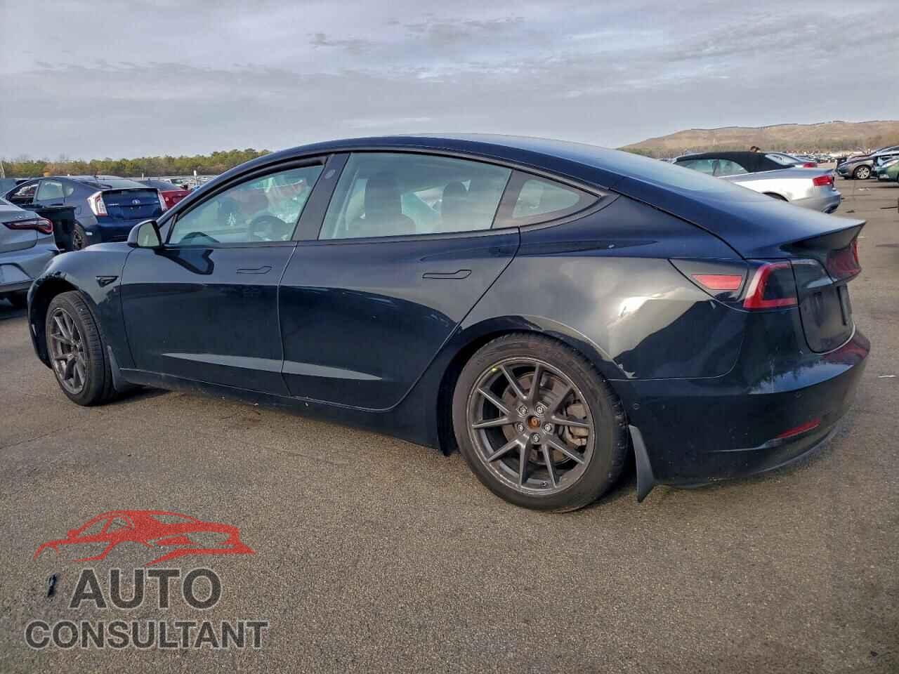 TESLA MODEL 3 2021 - 5YJ3E1EB4MF869495
