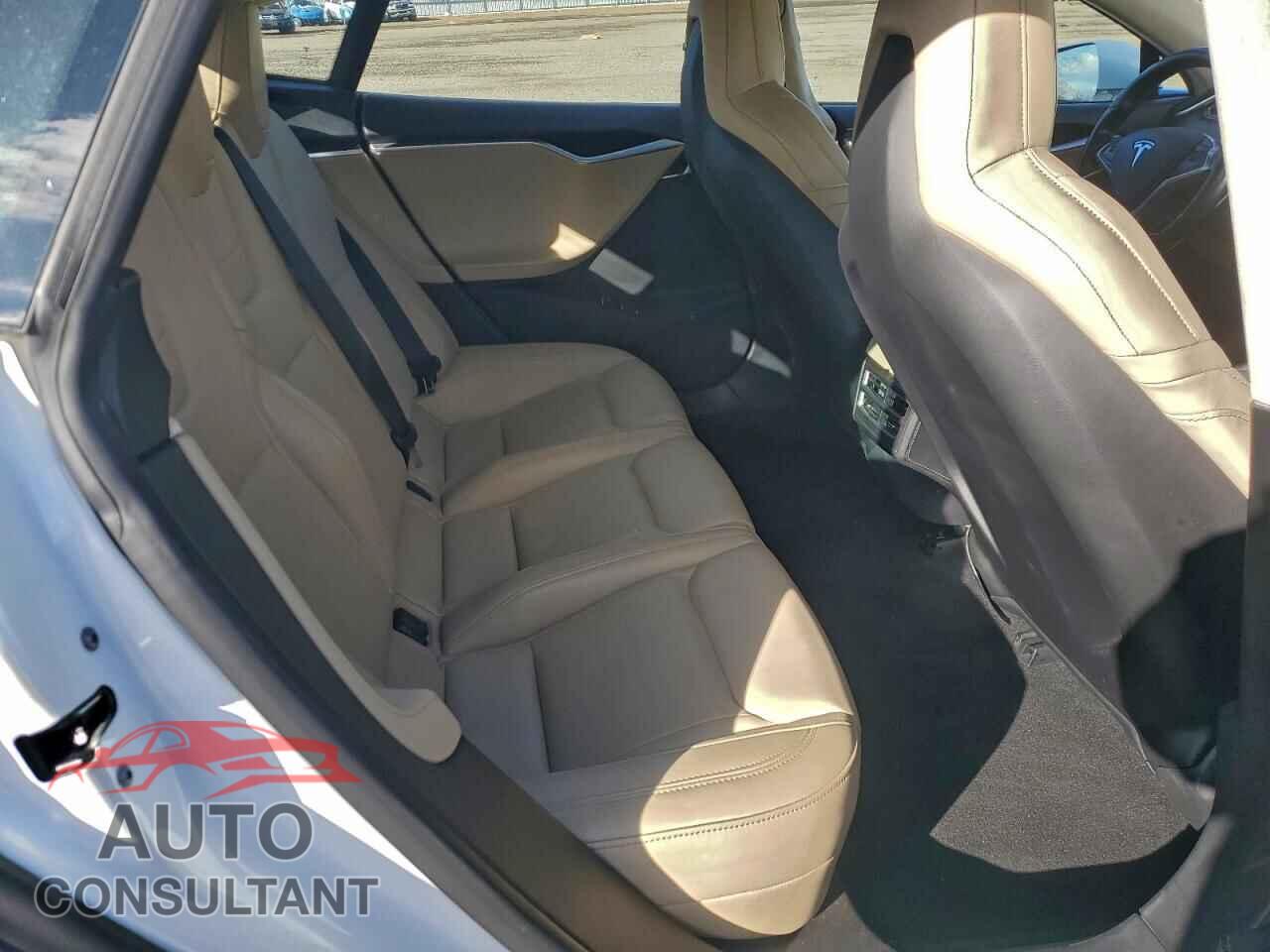 TESLA MODEL S 2015 - 5YJSA1H2XFF081679