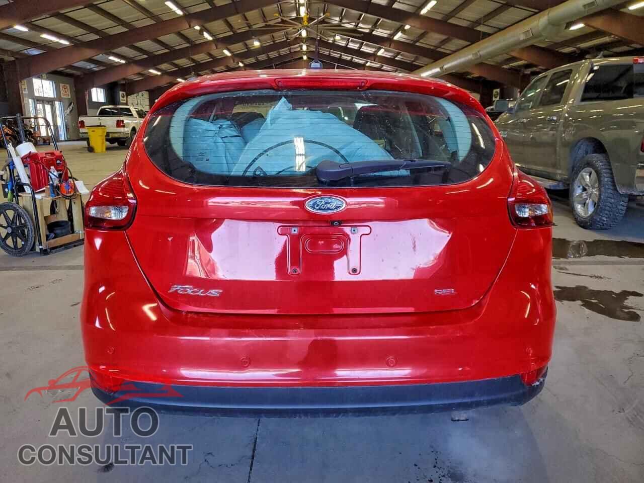 FORD FOCUS 2017 - 1FADP3M26HL248120