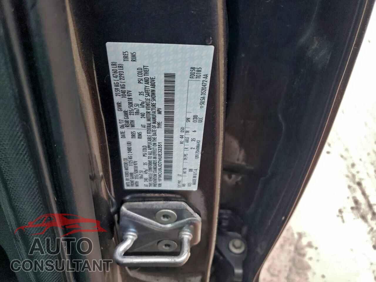 FORD ESCAPE 2017 - 1FMCU9JD7HUE32351