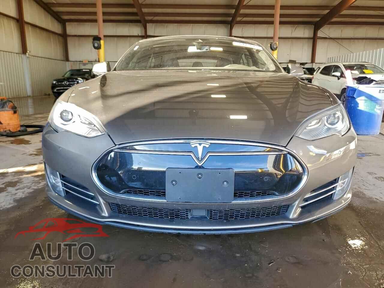 TESLA MODEL S 2015 - 5YJSA1S24FF095523