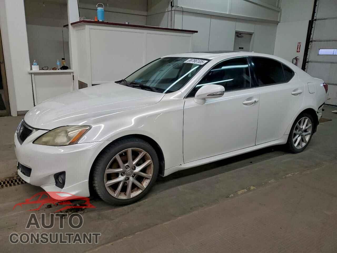 LEXUS IS 2012 - JTHBF5C20C5172438